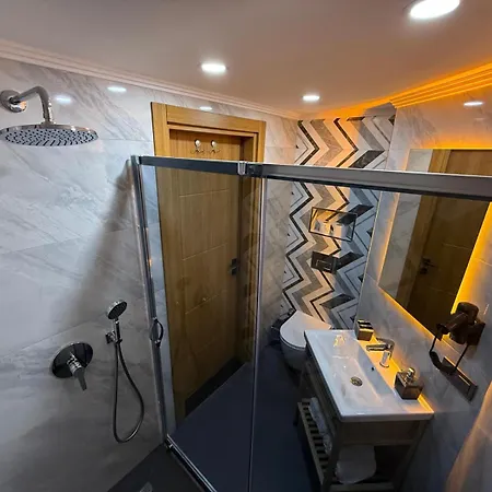 City Hotel İstanbul *